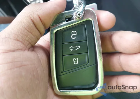 2019 Volkswagen Jetta Gli 2.0T 35Th Anniversary Edition/2.0T Autobahn/2.0T S from USA, damaged, VIN 3VW6T7BU8KM226357